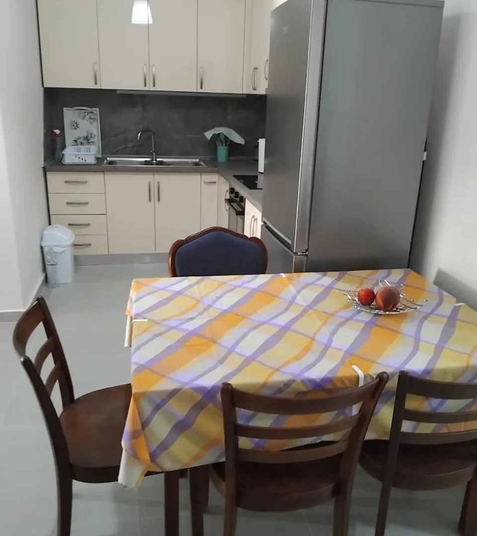 Aleksander Apartment Vlorë 0*,  阿尔巴尼亚