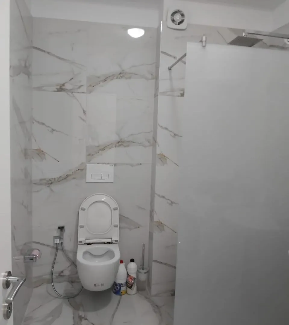 Aleksander Apartment Vlore